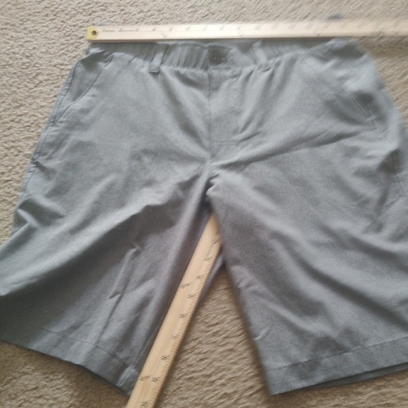 Under Armour Other - Under Armour Mens Golf Shorts Size 32 Gray HeatGear Athletic Performance